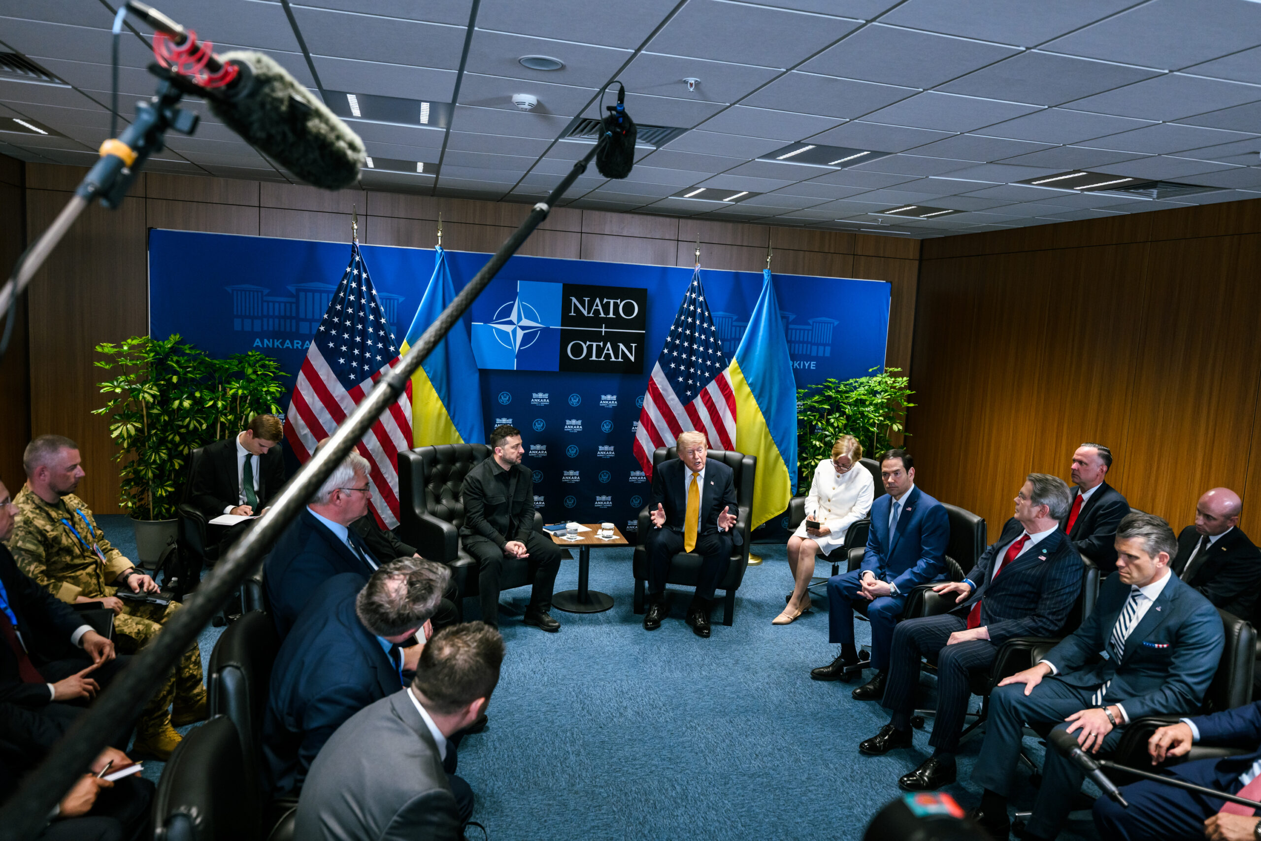 Марк Монтгомері: Трамп починає розуміти, що козирі у Зеленського – Independence Avenue Media